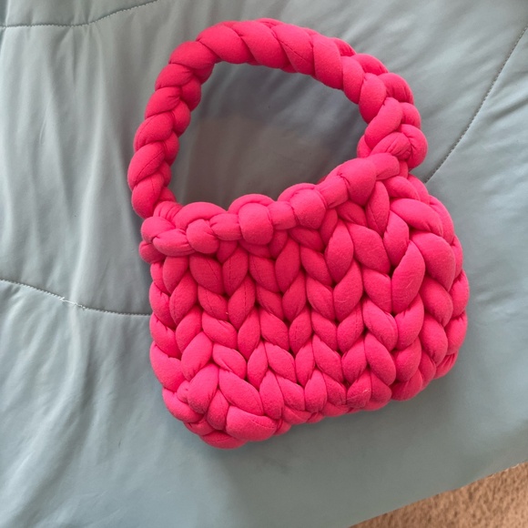Hot pink handmade chunky knit bag - Picture 5 of 5